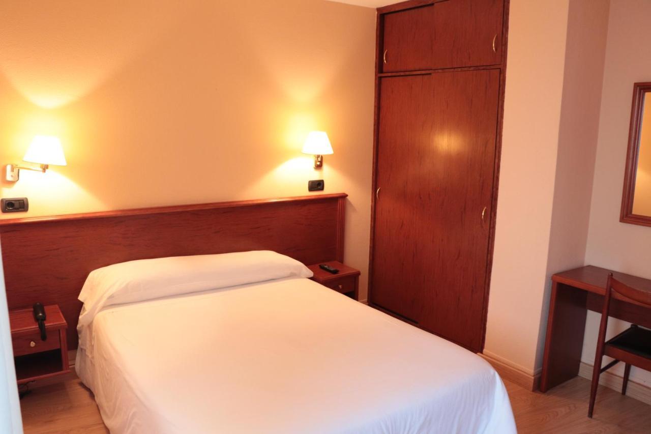 Hotel Maycar A Coruna Bagian luar foto
